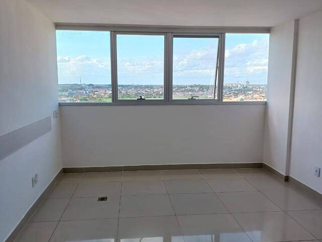 Sala Comercial para Venda em Feira de Santana - 4