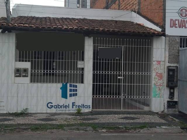 #219 - Casa para Venda em Feira de Santana - BA