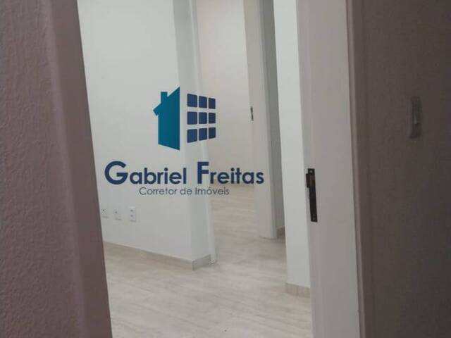 #221 - Apartamento para Venda em Feira de Santana - BA