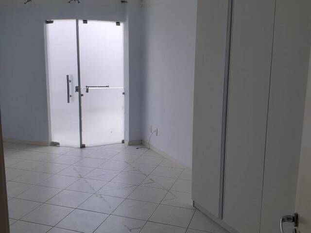 Casa em condomínio para Venda em Feira de Santana - 4