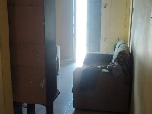 #594 - Casa para Venda em Feira de Santana - BA