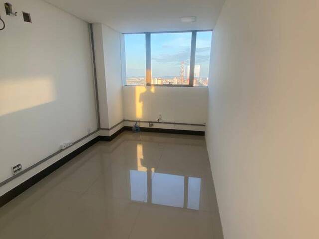 Sala Comercial para Venda em Feira de Santana - 4