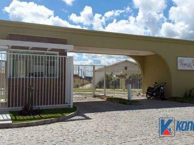 #1347 - Casa em condomínio para Venda em Feira de Santana - BA