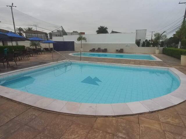 #1875 - Casa em condomínio para Venda em Feira de Santana - BA