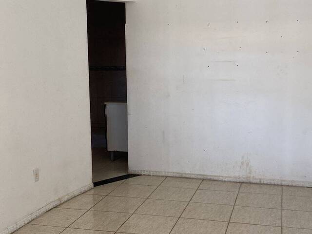 #1893 - Casa para Venda em Feira de Santana - BA