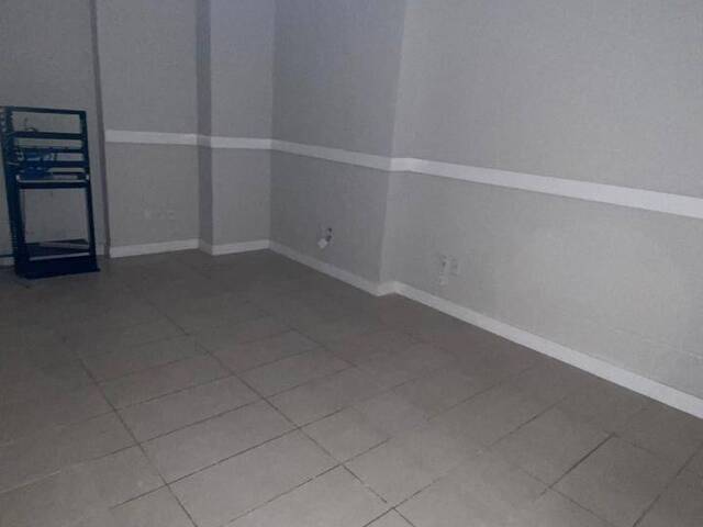 #4011 - Sala Comercial para Locação em Feira de Santana - BA