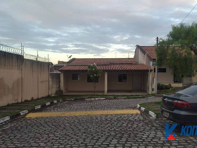 #4022 - Casa em condomínio para Locação em Feira de Santana - BA