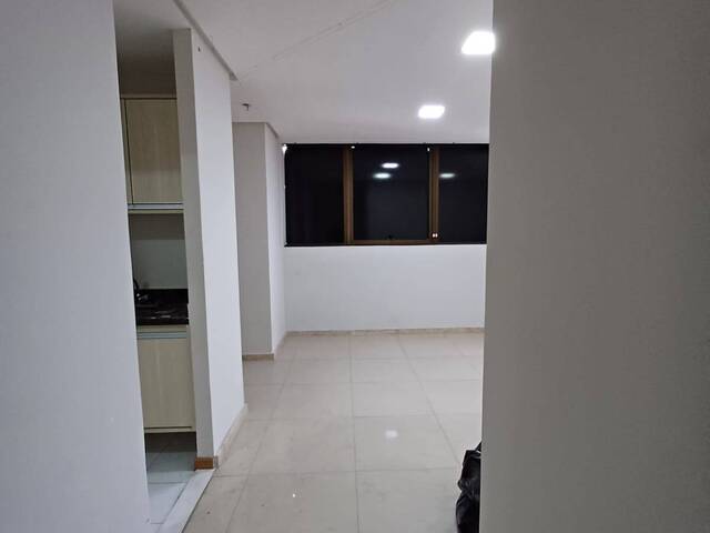 #422 - Sala Comercial para Locação em Feira de Santana - BA