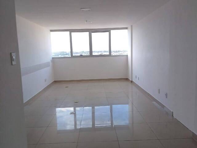 #1509 - Sala Comercial para Venda em Feira de Santana - BA