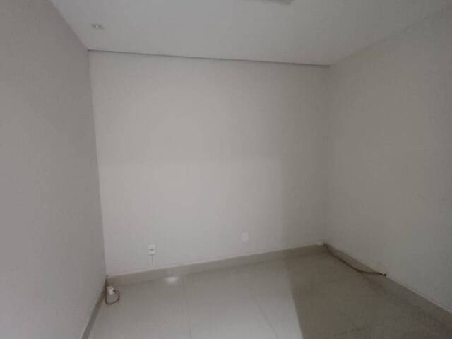 #4098 - Sala Comercial para Locação em Feira de Santana - BA
