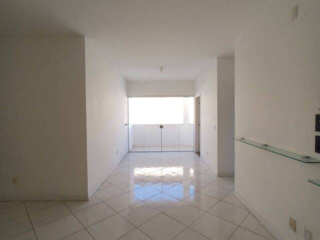 Apartamento para Locação em Feira de Santana - 4
