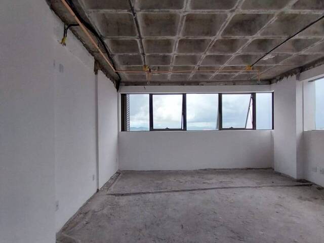 #4161 - Sala Comercial para Venda em Feira de Santana - BA
