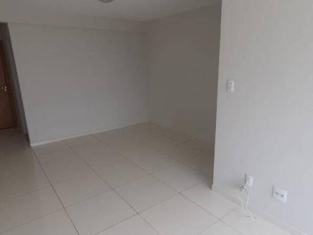 #4184 - Apartamento para Venda em Feira de Santana - BA