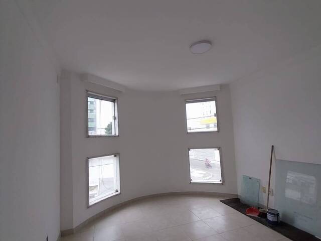 #4232 - Sala Comercial para Locação em Feira de Santana - BA
