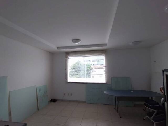 #4242 - Sala Comercial para Locação em Feira de Santana - BA