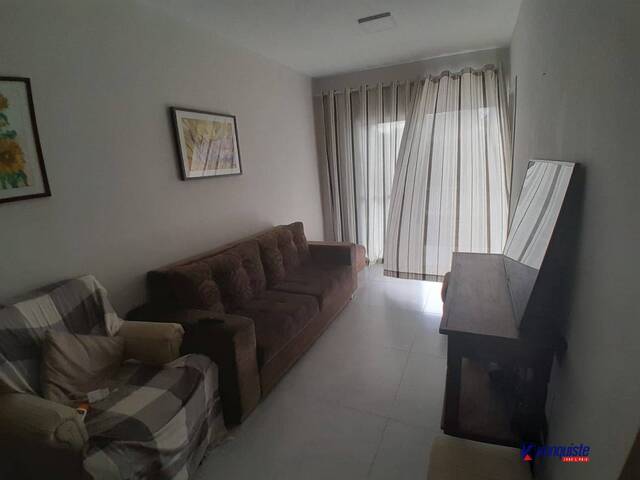 #2741 - Casa em condomínio para Locação em Feira de Santana - BA