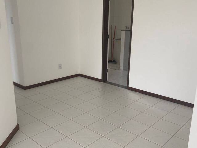 Apartamento para Locação em Feira de Santana - 4