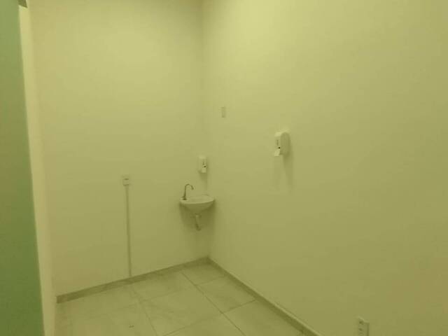 Sala Comercial para Venda em Feira de Santana - 4
