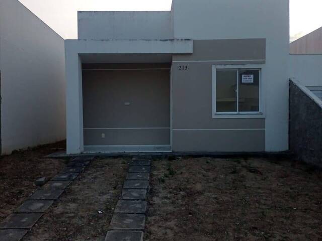 #4322 - Casa para Venda em Feira de Santana - BA