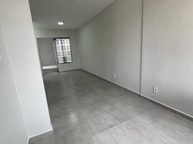 #4367 - Casa em condomínio para Venda em Feira de Santana - BA