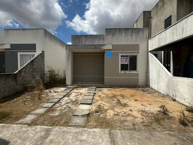 #4375 - Casa em condomínio para Venda em Feira de Santana - BA