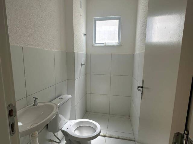 #4375 - Casa em condomínio para Venda em Feira de Santana - BA