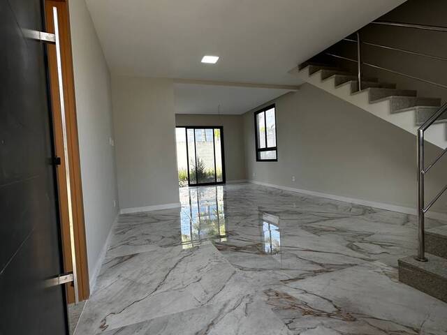 #4077 - Casa em condomínio para Venda em Feira de Santana - BA