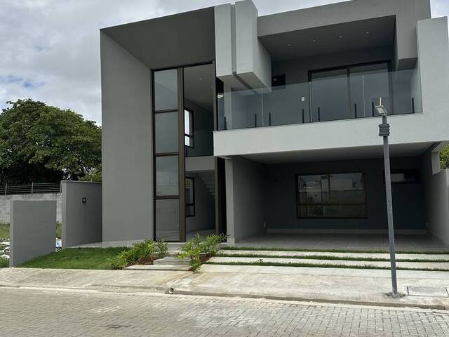 #4431 - Casa para Venda em Feira de Santana - BA - 2