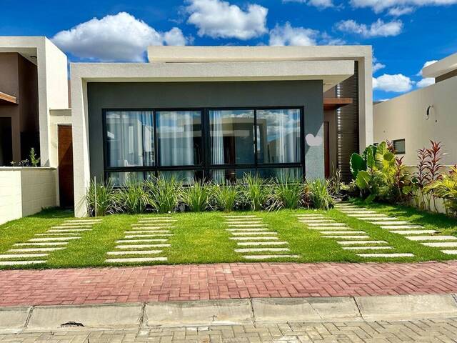 #4484 - Casa em condomínio para Venda em Feira de Santana - BA - 1