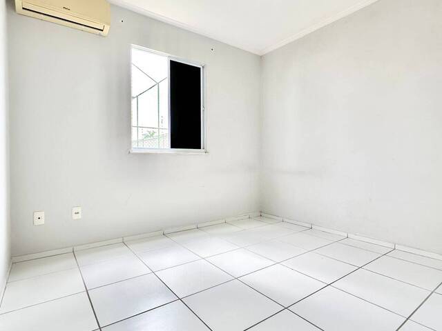 Apartamento para Venda em Feira de Santana - 5