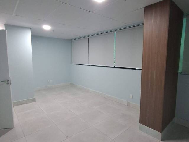 Sala Comercial para Venda em Feira de Santana - 4