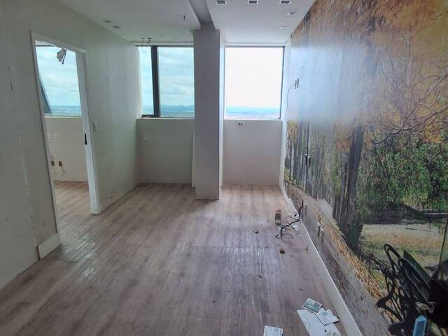 #1972 - Sala Comercial para Locação em Feira de Santana - BA