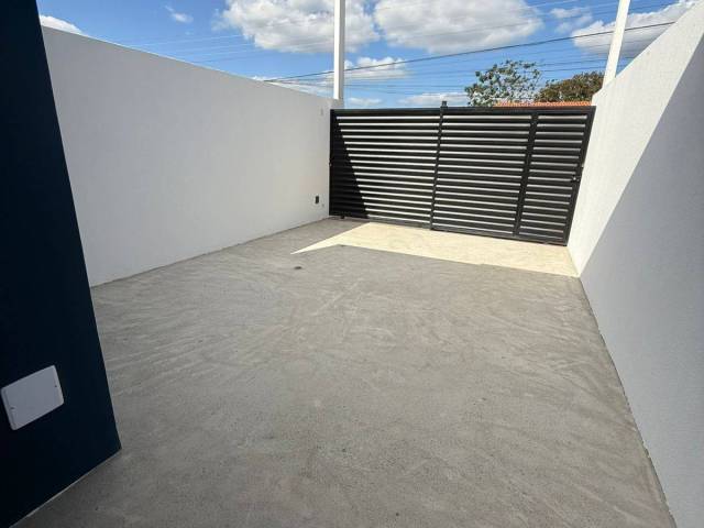 #4676 - Casa para Venda em Feira de Santana - BA