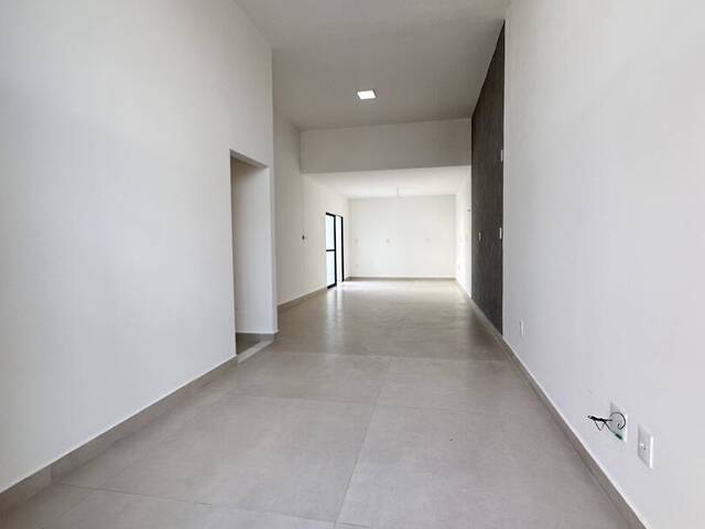 #4735 - Casa para Venda em Feira de Santana - BA