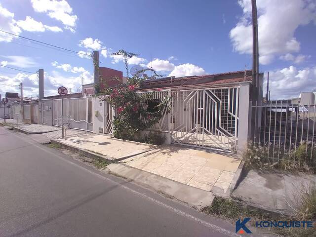 #4779 - Casa para Venda em Feira de Santana - BA