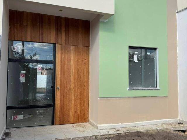 #4849 - Casa para Venda em Feira de Santana - BA