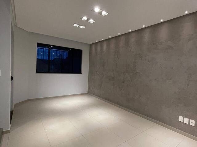 Casa para Venda em Feira de Santana - 3