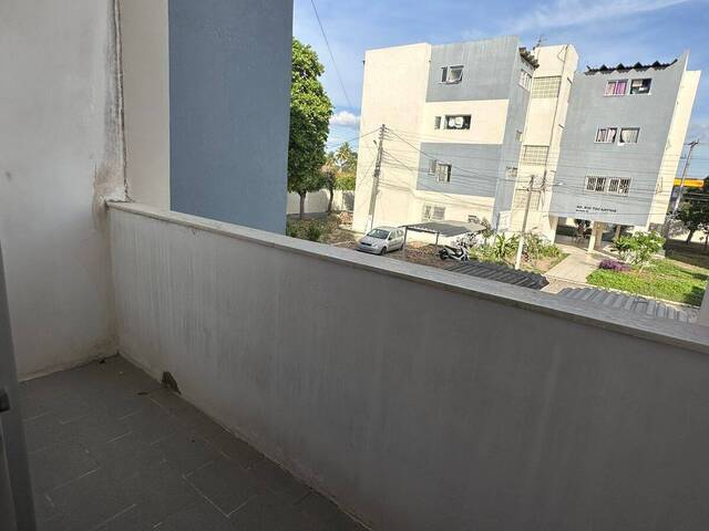 Apartamento para Venda em Feira de Santana - 4