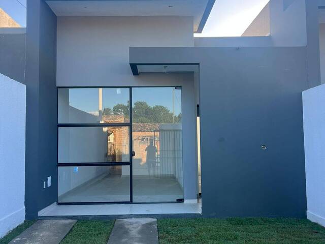 #4883 - Casa para Venda em Feira de Santana - BA