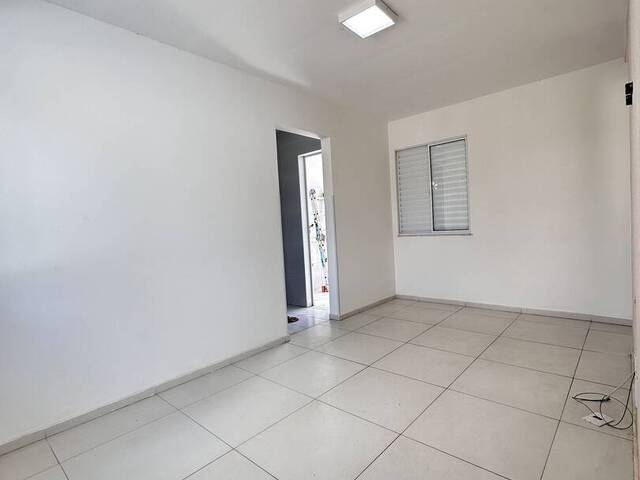 #4902 - Casa em condomínio para Locação em Feira de Santana - BA - 2