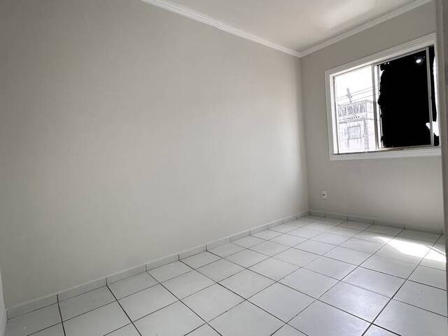 Apartamento para Venda em Feira de Santana - 5