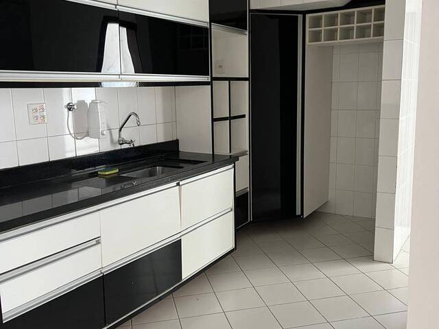 Casa em condomínio para Venda em Feira de Santana - 3