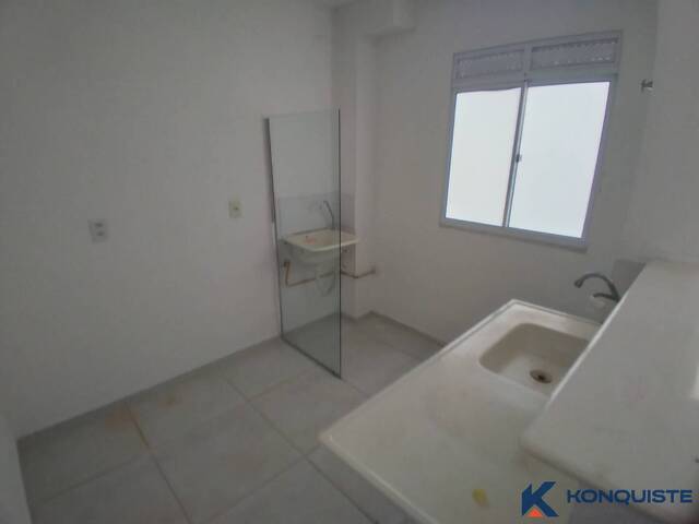 Apartamento para Venda em Feira de Santana - 4