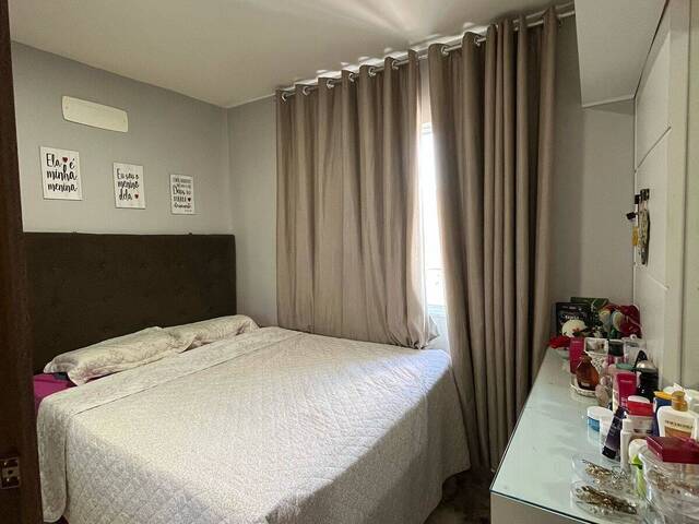 Apartamento para Venda em Feira de Santana - 2