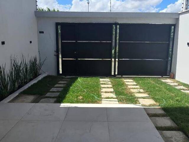 Casa para Venda em Feira de Santana - 2