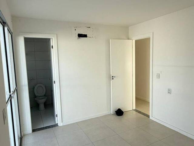 Casa em condomínio para Venda em Feira de Santana - 4