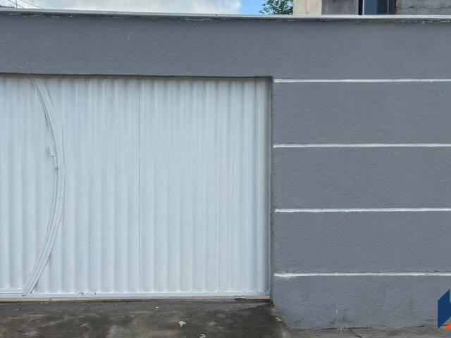 Casa para Venda em Feira de Santana - 2