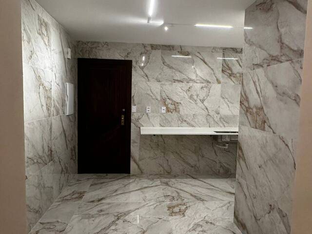 Apartamento para Venda em Feira de Santana - 4