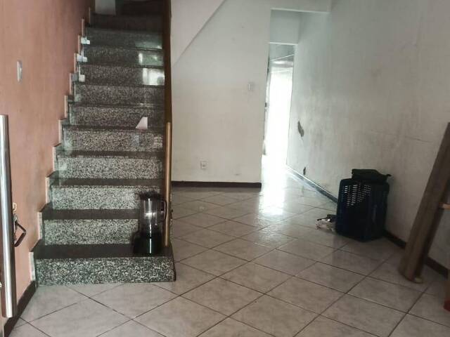 Casa para Venda em Feira de Santana - 2