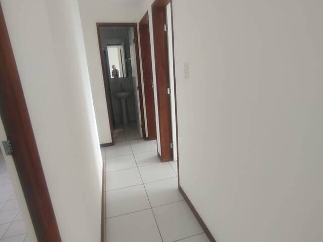 Apartamento para Venda em Feira de Santana - 4